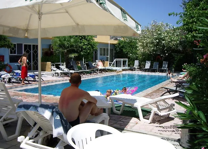 Gnest Aparthotel Faliraki